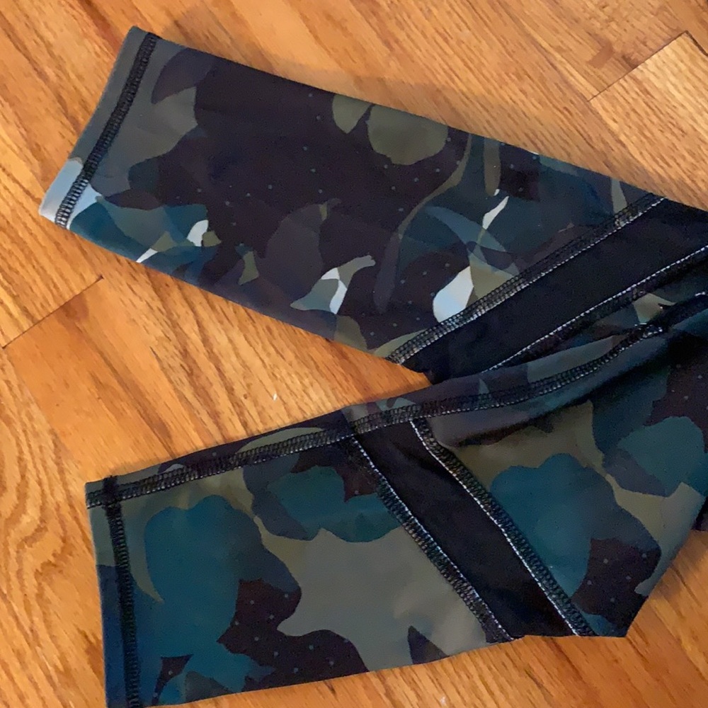 Old Navy Girls Camo Go Dry L (10-12)💚host pick💚 - Picture 4 of 7